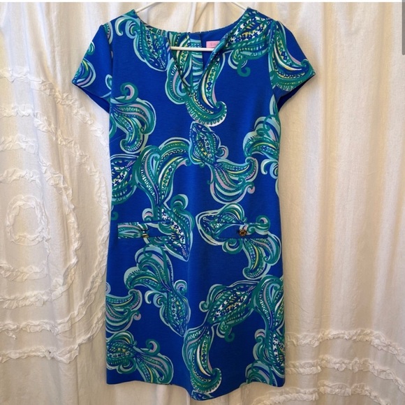 LILLY PULITZER Layton Blue Crush Shift Dress in She Got Sole Size Small - Picture 1 of 10